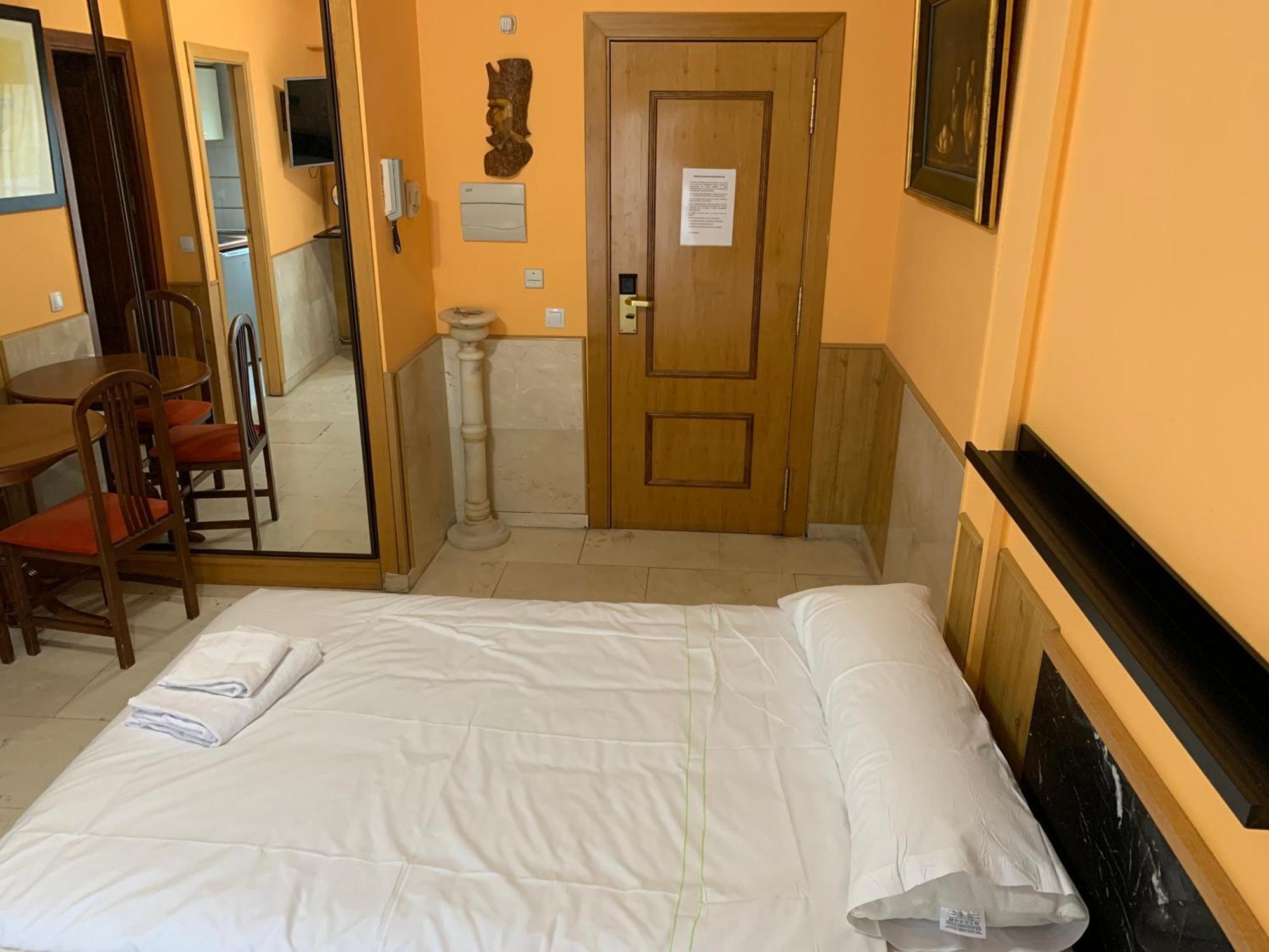Apartamentos Y Estudios Torr En Madrid - Chamartin Con Wifi Gratis Bagian luar foto